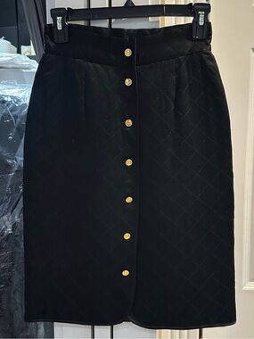 Chanel Vintage Black Silk Midi Skirt 24k Gold Plated CC Purse Buttons Pencil XS